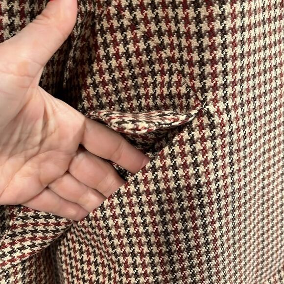 TAHARI NWT Peak Lapel neutral pattern blazer - 2 ($120) - Picture 6 of 12